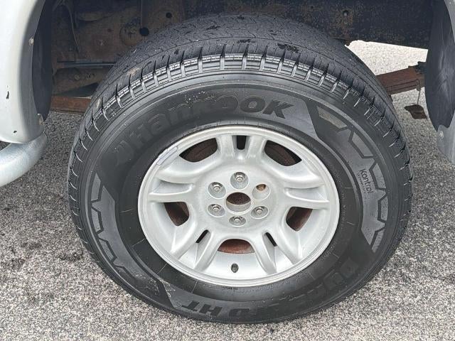 2001 Dodge Dakota Base