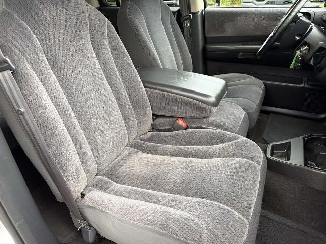 2001 Dodge Dakota Base