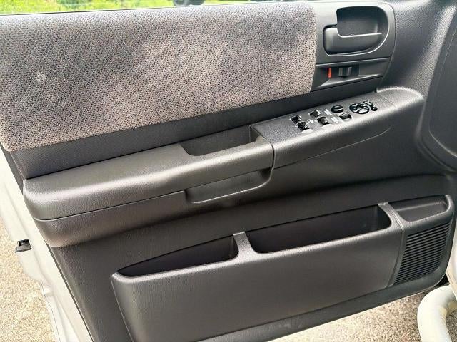 2001 Dodge Dakota Base