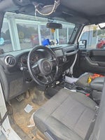 2012 Jeep Wrangler 4WD 2dr Sport