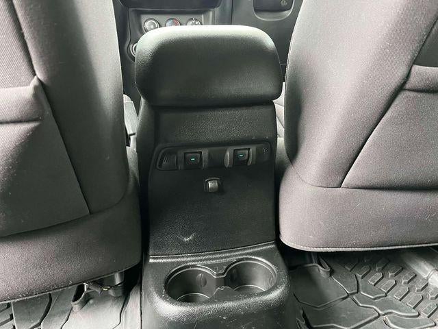 2013 Jeep Wrangler Unlimited 4WD 4dr Freedom Edition *Ltd Avail*