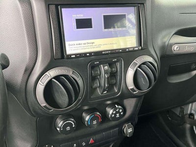 2013 Jeep Wrangler Unlimited 4WD 4dr Freedom Edition *Ltd Avail*