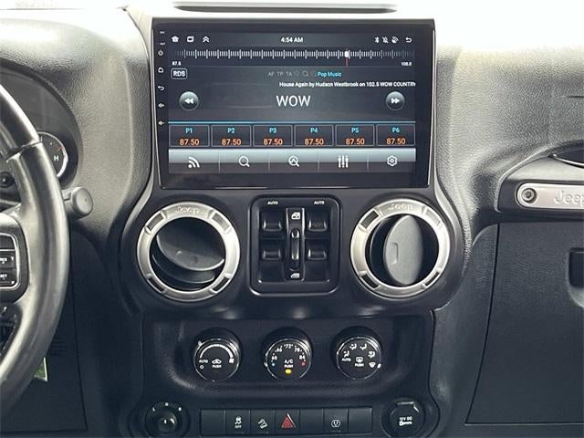 2015 Jeep Wrangler Unlimited 4WD 4dr Sahara