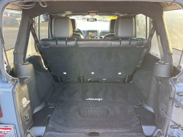 2015 Jeep Wrangler Unlimited 4WD 4dr Sahara
