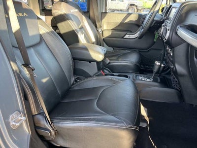 2015 Jeep Wrangler Unlimited 4WD 4dr Sahara
