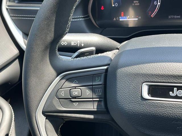 2024 Jeep Grand Cherokee Laredo 4x4