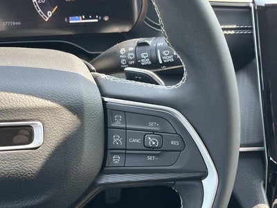 2024 Jeep Grand Cherokee Laredo 4x4
