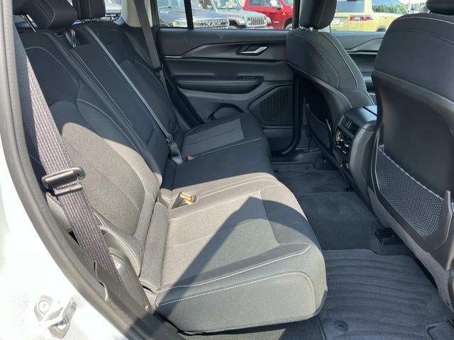 2024 Jeep Grand Cherokee Laredo 4x4