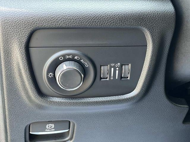 2024 Jeep Grand Cherokee Laredo 4x4