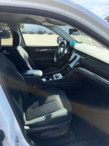 2021 Jeep Grand Cherokee L Laredo 4x4