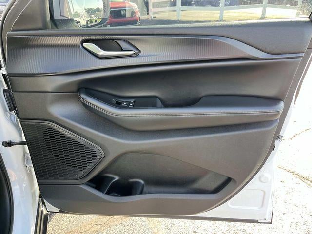 2024 Jeep Grand Cherokee L Laredo 4x4
