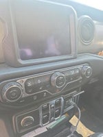 2021 Jeep Gladiator Willys Sport 4x4