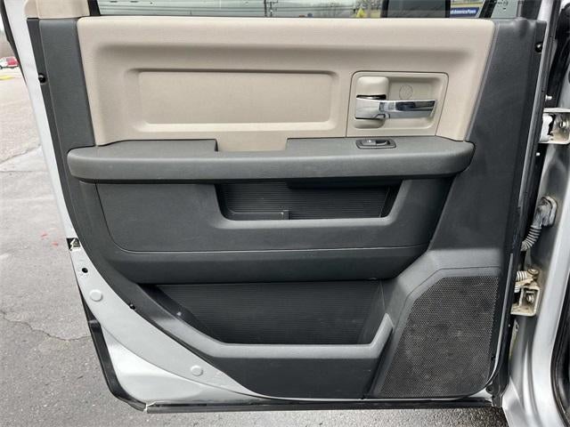 2012 RAM 1500 4WD Crew Cab 5.7 Ft Box Big Horn