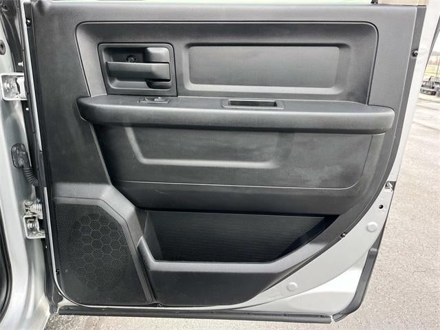 2013 RAM 1500 4WD Crew Cab 5.7 Ft Box Express