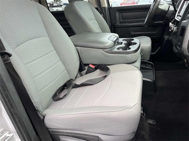 2013 RAM 1500 4WD Crew Cab 5.7 Ft Box Express