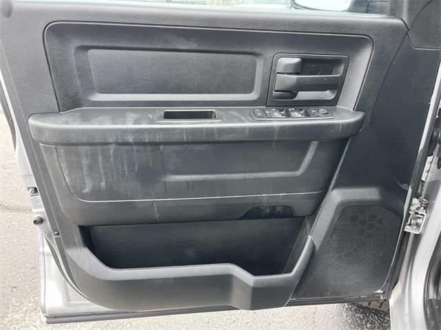 2013 RAM 1500 4WD Crew Cab 5.7 Ft Box Express