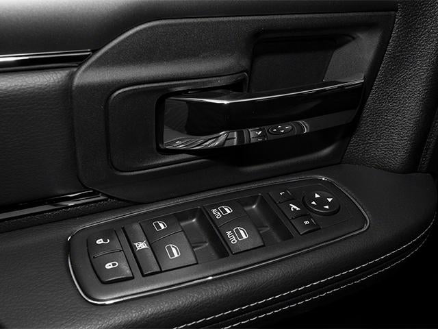 2013 RAM 1500 4WD Crew Cab 5.7 Ft Box Express