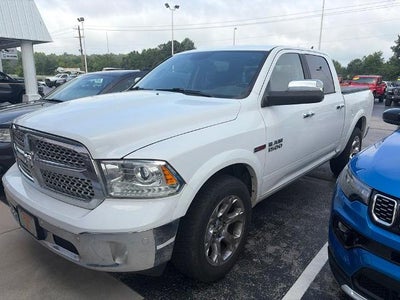 2017 RAM 1500 Laramie 4x4 Crew Cab 5'7" Box