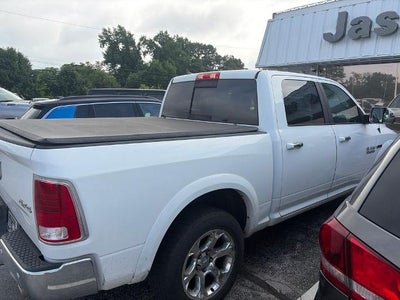 2017 RAM 1500 Laramie 4x4 Crew Cab 5'7" Box