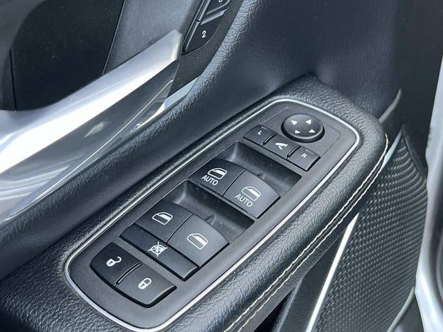 2024 RAM 1500 Laramie 4x2 Crew Cab 5'7" Box