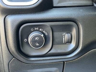 2022 RAM 1500 Big Horn 4x4 Quad Cab 6'4" Box