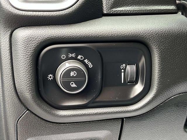 2025 RAM 1500 Big Horn 4x4 Crew Cab 5'7" Box