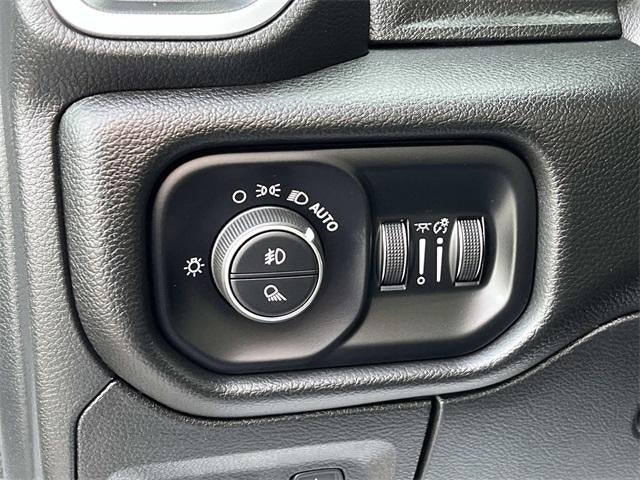 2025 RAM 1500 Big Horn 4x4 Crew Cab 5'7" Box