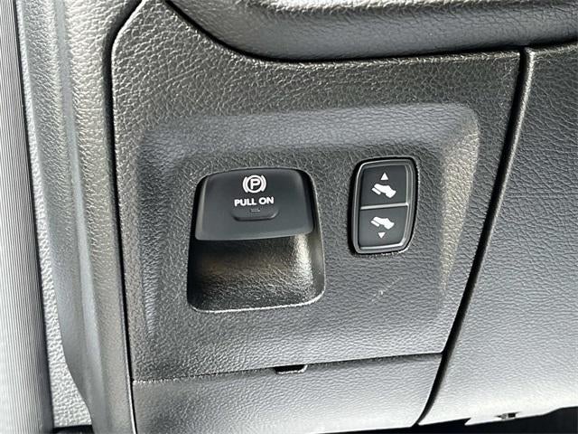 2025 RAM 1500 Big Horn 4x4 Crew Cab 5'7" Box