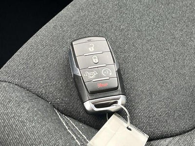 2025 RAM 1500 Big Horn 4x4 Crew Cab 5'7" Box