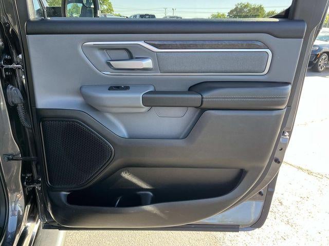 2022 RAM 1500 Big Horn 4x4 Crew Cab 5'7" Box