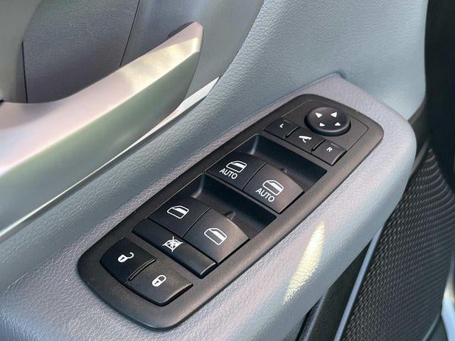 2022 RAM 1500 Big Horn 4x4 Crew Cab 5'7" Box