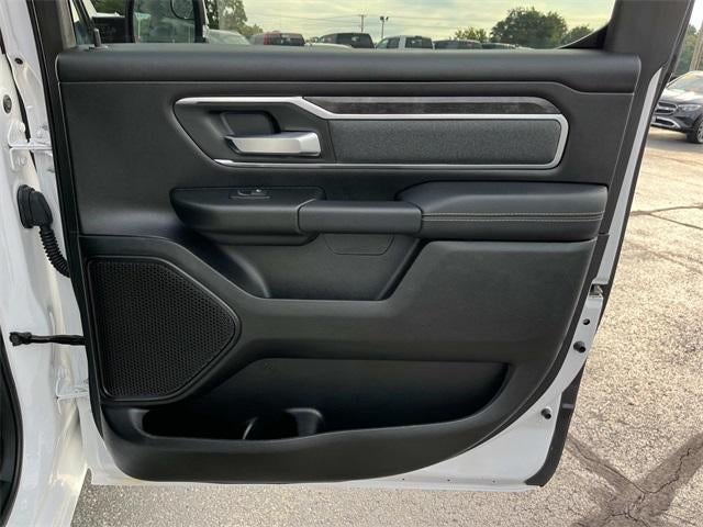 2022 RAM 1500 Big Horn 4x4 Crew Cab 5'7" Box