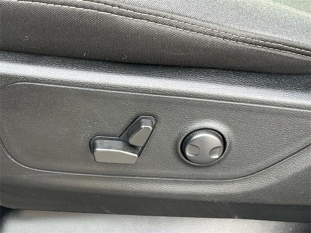 2022 RAM 1500 Big Horn 4x4 Crew Cab 5'7" Box