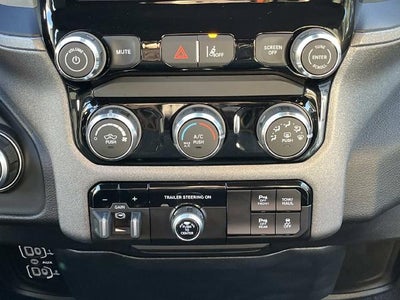 2026 RAM 1500 Tradesman 4x4 Crew Cab 5'7" Box