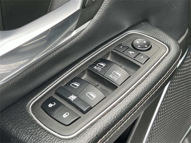 2024 RAM 1500 Laramie 4x4 Crew Cab 5'7" Box