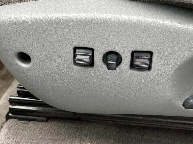 2006 Dodge Dakota 4WD Quad Cab 5.3 Ft Box SLT