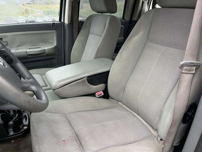 2006 Dodge Dakota 4WD Quad Cab 5.3 Ft Box SLT