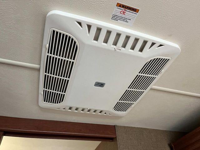 2016 Ford Super Duty F-53 Motorhome Stripped Chassis 158" DRW