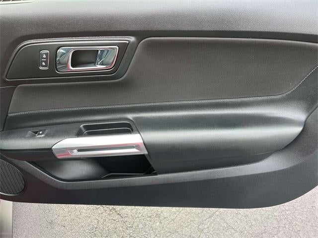 2015 Ford Mustang 2dr Conv V6