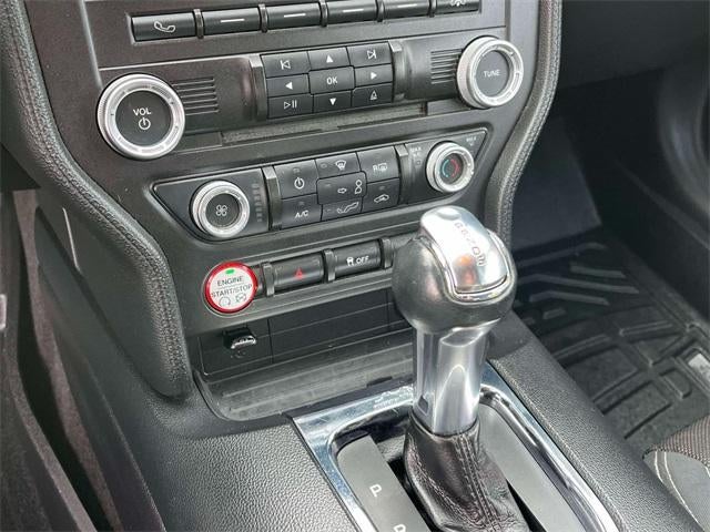 2015 Ford Mustang 2dr Conv V6