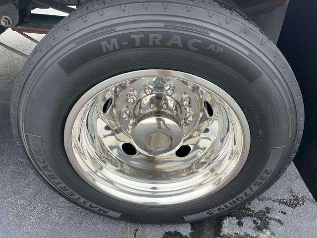 2022 Ford Super Duty F-450 DRW XL 4WD Crew Cab 179" WB 60" CA