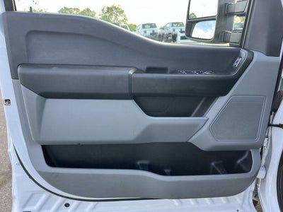 2024 Ford Super Duty F-350 DRW XL 4WD Crew Cab 179" WB 60" CA