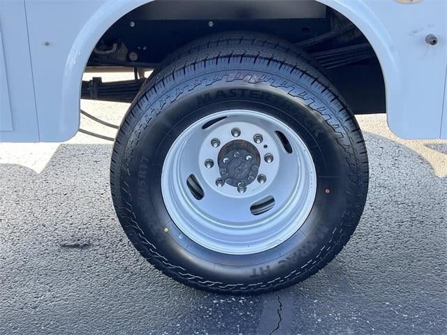 2022 Ford Super Duty F-350 DRW XL 4WD Crew Cab 179" WB 60" CA