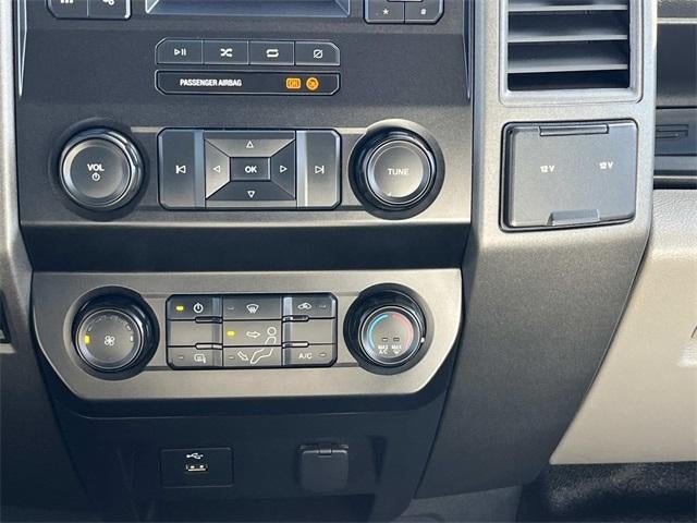 2022 Ford Super Duty F-350 DRW XL 4WD Crew Cab 179" WB 60" CA