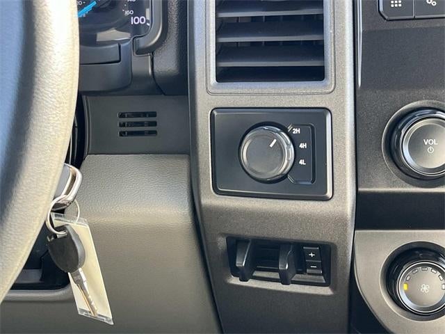 2022 Ford Super Duty F-350 DRW XL 4WD Crew Cab 179" WB 60" CA