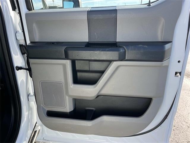 2022 Ford Super Duty F-350 DRW XL 4WD Crew Cab 179" WB 60" CA