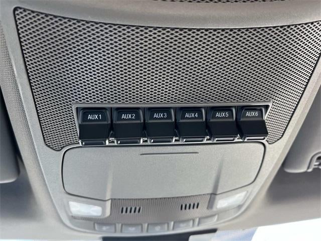 2022 Ford Super Duty F-350 DRW XL 4WD Crew Cab 179" WB 60" CA