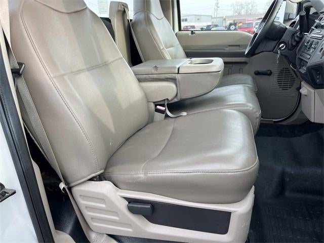 2008 Ford Super Duty F-550 DRW 2WD Reg Cab 141" WB 60" CA XL