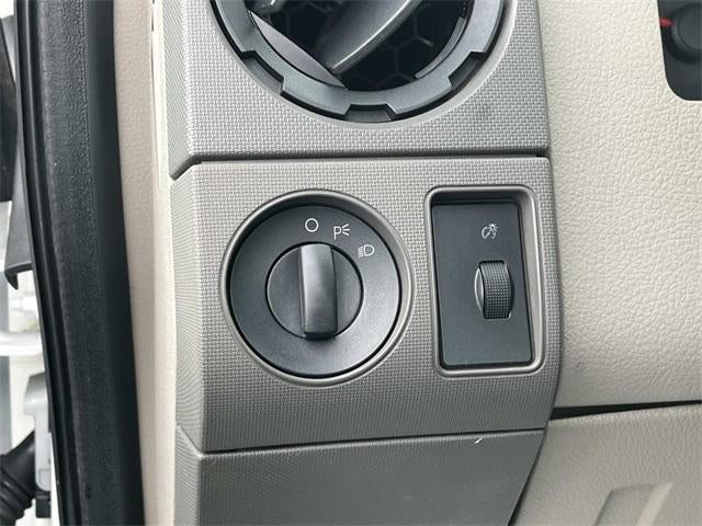 2008 Ford Super Duty F-550 DRW 2WD Reg Cab 141" WB 60" CA XL