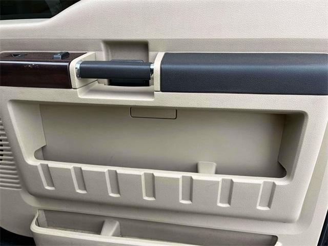 2008 Ford Super Duty F-550 DRW 2WD Crew Cab 176" WB 60" CA Lariat